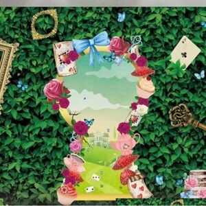 ONEDerland decorations and costumes